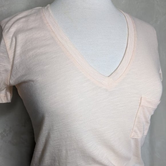 NWT Madewell Whisper Cotton V-Neck Pocket Tee - Picture 2 of 5